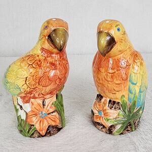 2 large Vintage Salt & Pepper Ceramic Tropical Parrots with flowers. EUC